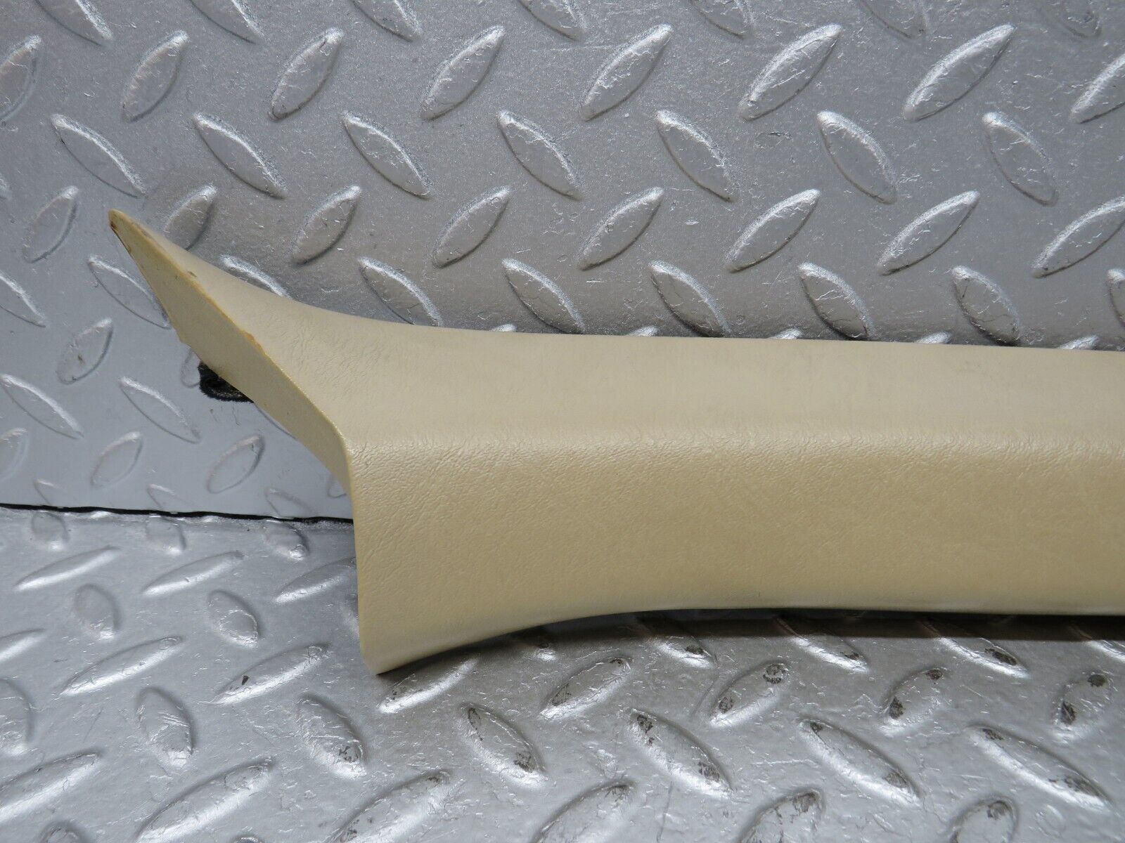 36937 Mercedes-Benz C126 420SEC Coupe A Pillar Cover Right Side Beige