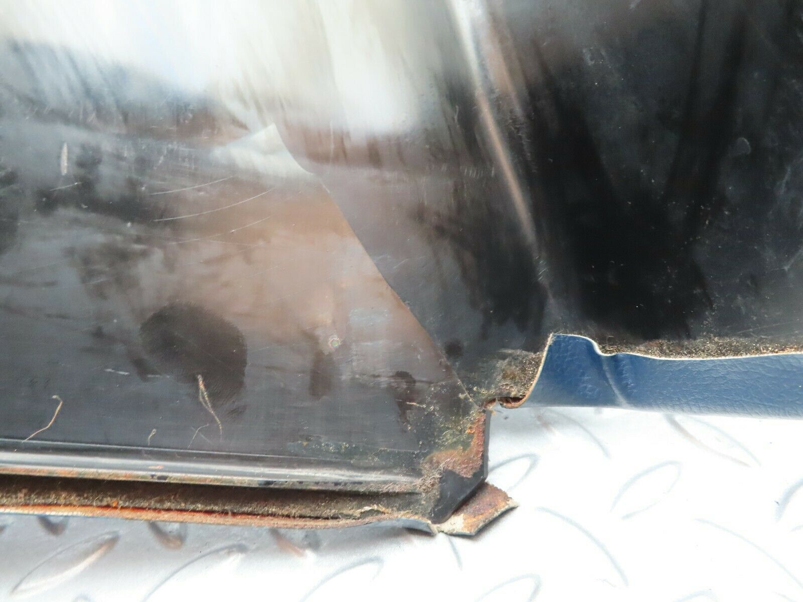 5090 Mercedes-Benz R107 350SL Coupe Rear Right Interior Card Panel