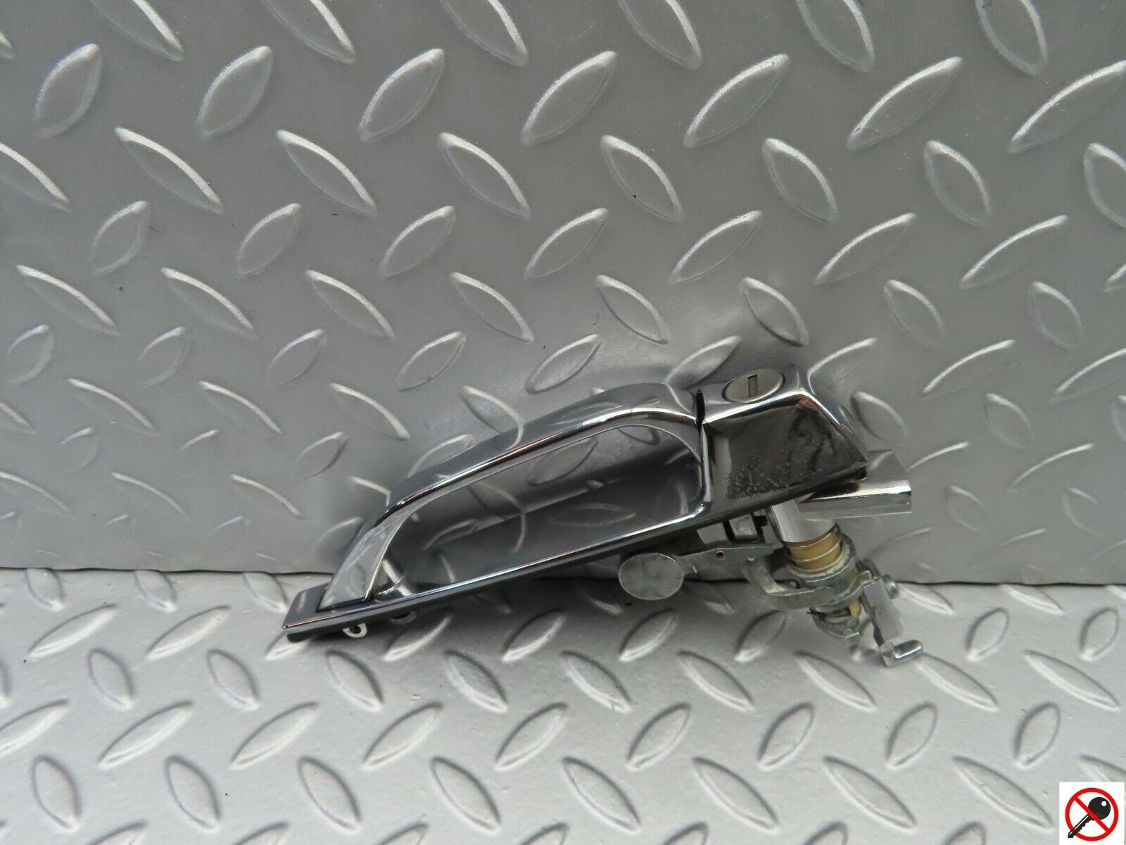 6853 Mercedes-Benz C107 350SLC Coupe Exterior Chrome Door Handle Right