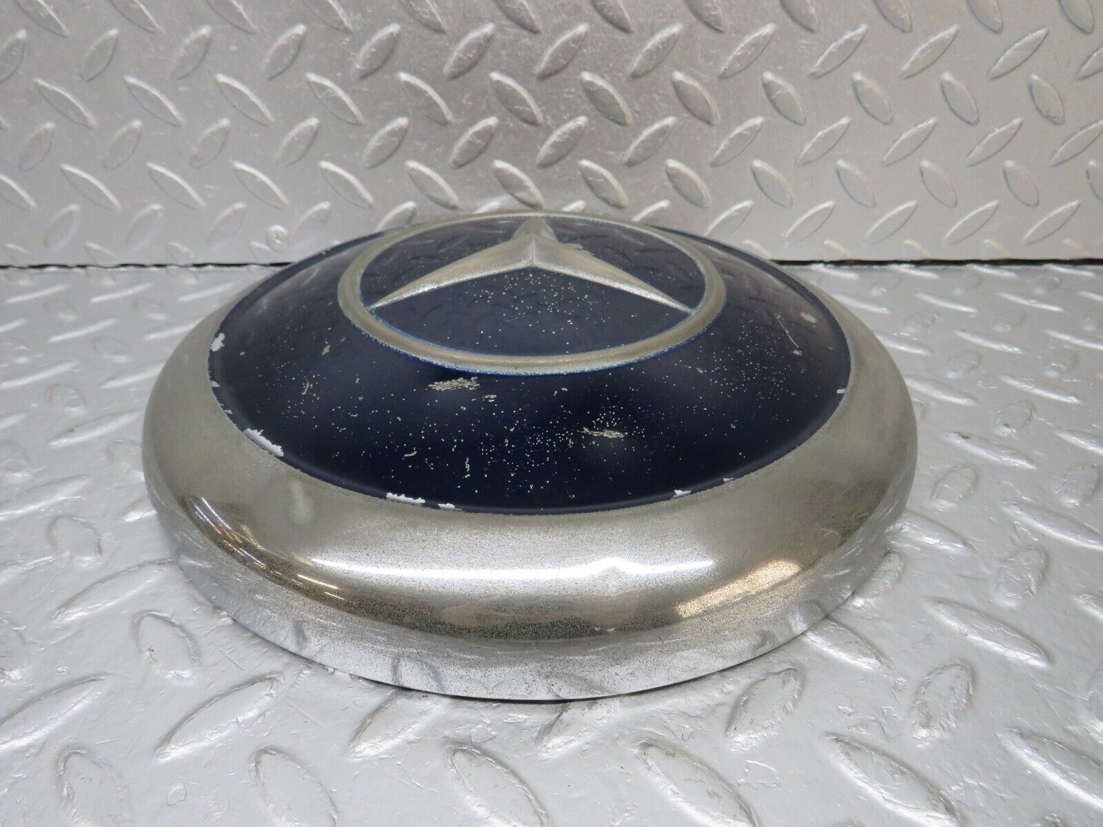 40351 Mercedes-Benz W110 230 Chrome Wheel Hub Cap