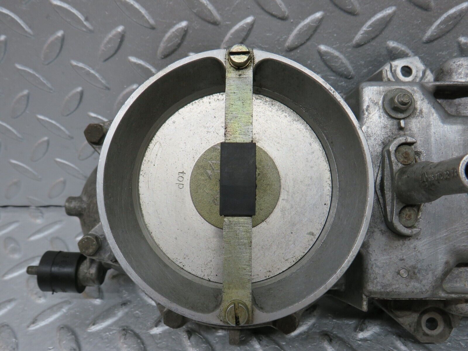 35507 Mercedes-Benz R107 280SL Air Flow Mass Meter Sensor Bosch 1101410790