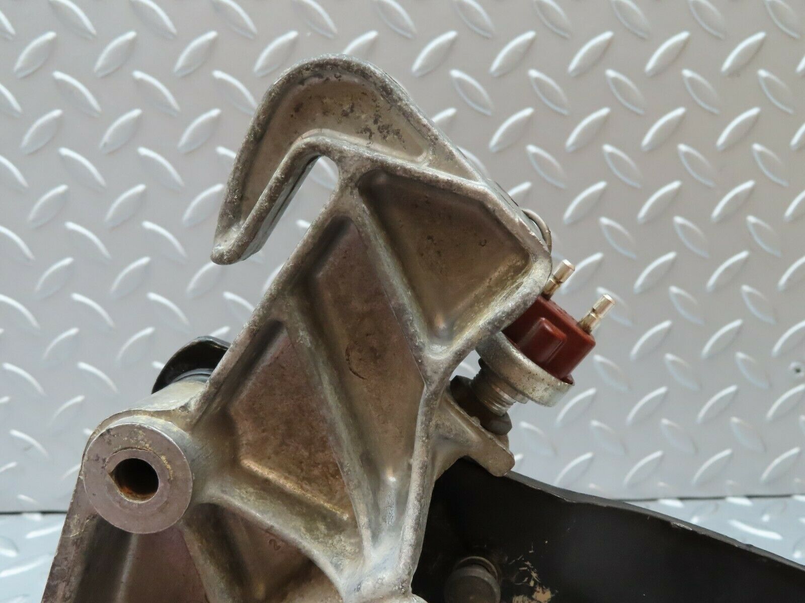 4349 Mercedes-Benz W123 230E Brake Pedal Assembly 1232900219