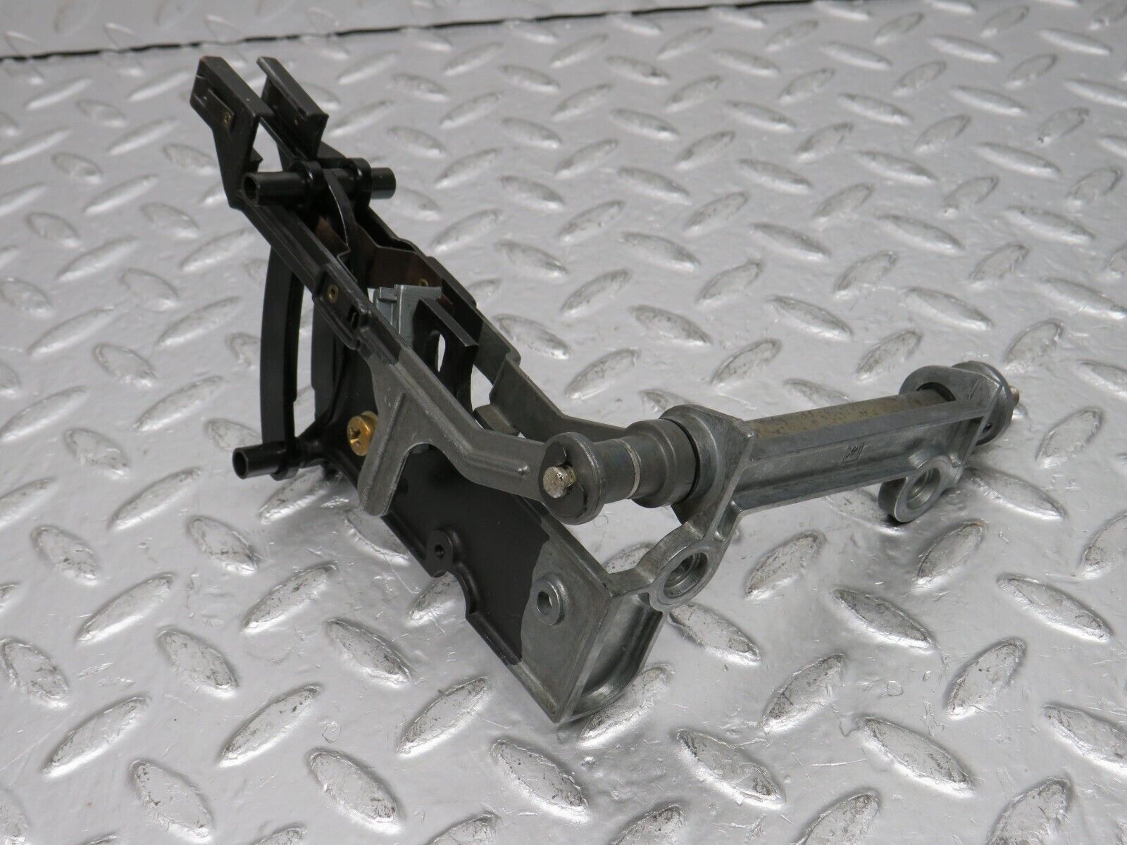 32277 Mercedes-Benz C107 350SLC Coupe Coupe Heater Control Mechanism