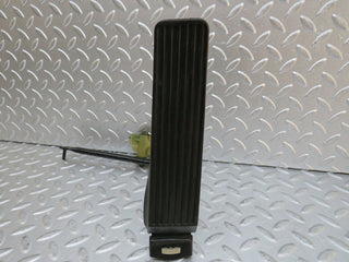 W124 accelerator pedal with rubber used OEM