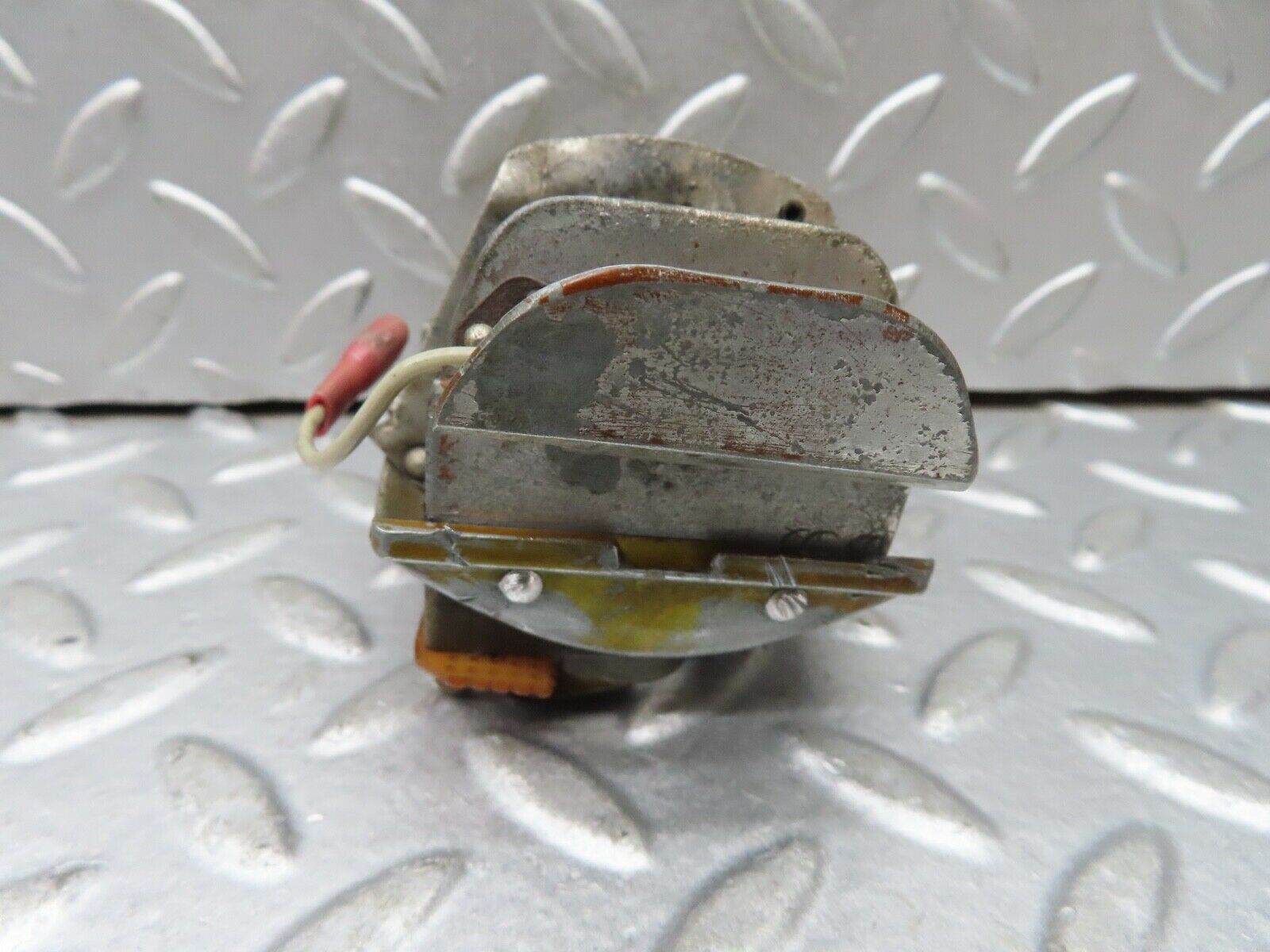 18936 Mercedes-Benz W121 190b Ponton Tail Light Bulb Holder
