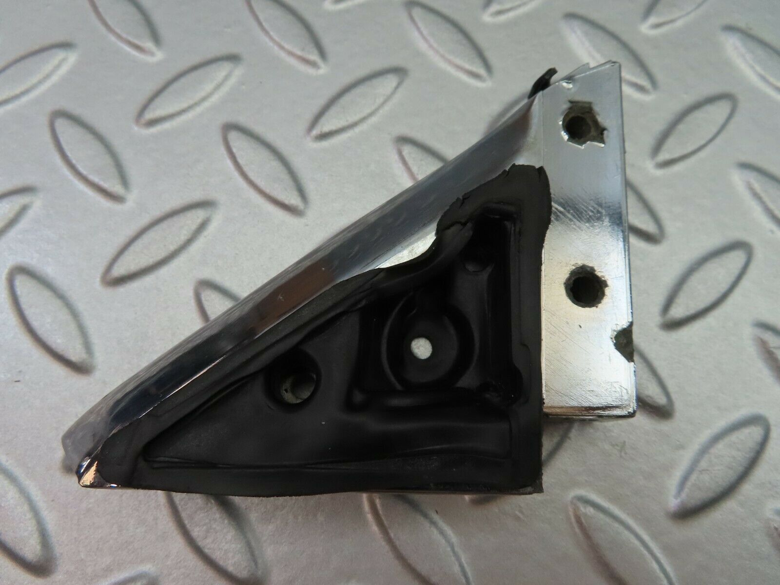 6851 Mercedes-Benz C107 350SLC Coupe Chrome Window Guide Right Side