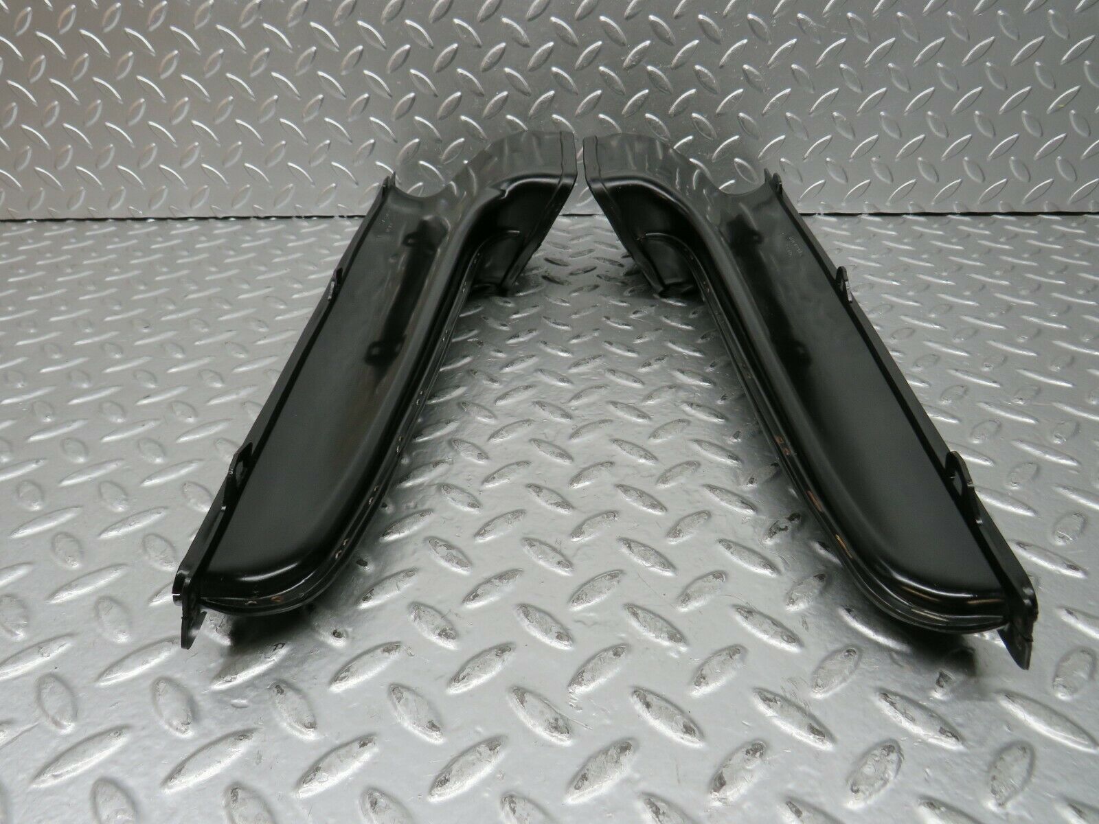 23310 Mercedes-Benz W116 350SE Dashboard Air Vent Duct Pair 1168300319