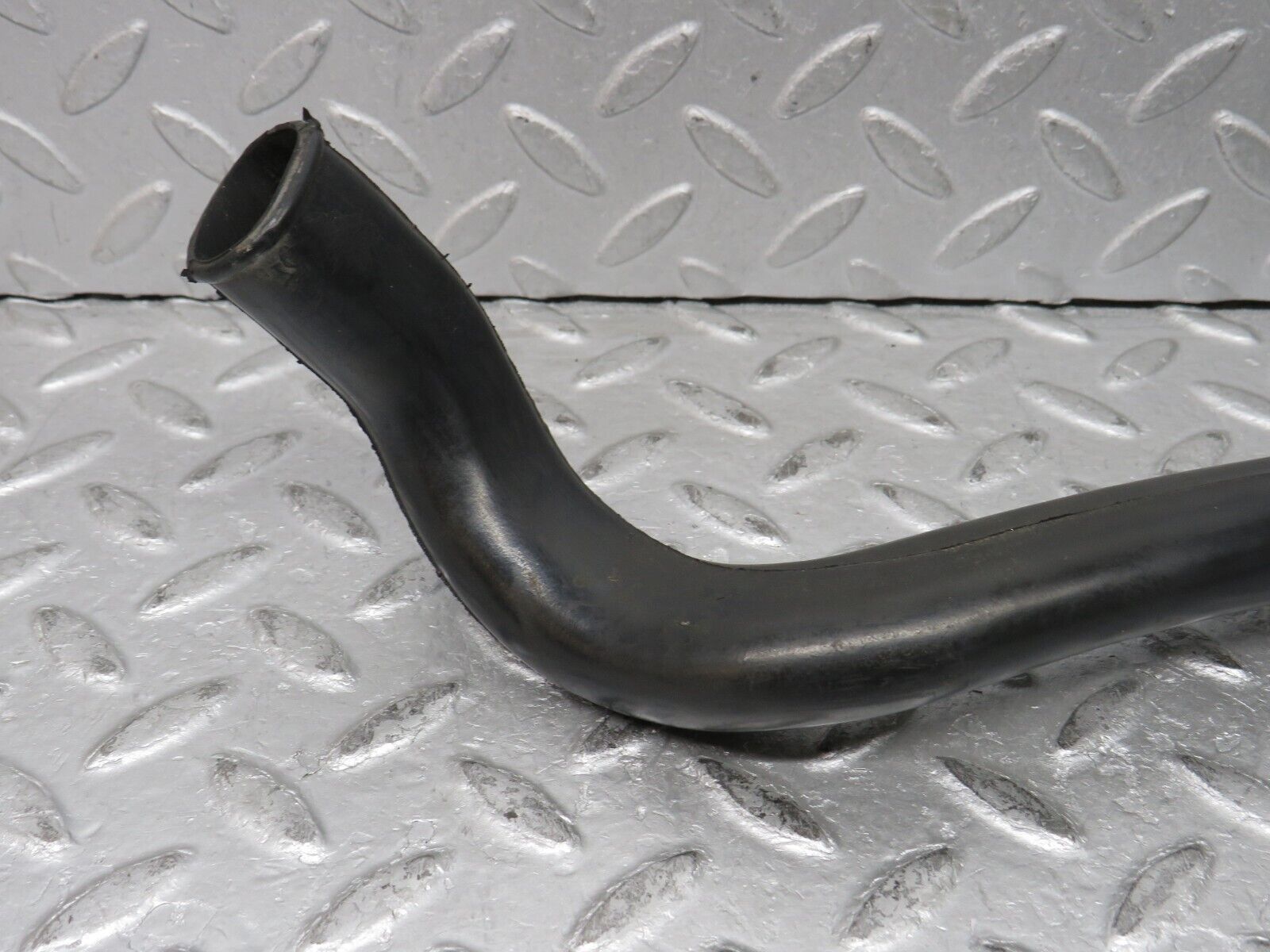 38003 Mercedes-Benz A124 320E Cabriolet Water Drain Hose Left 1246280194