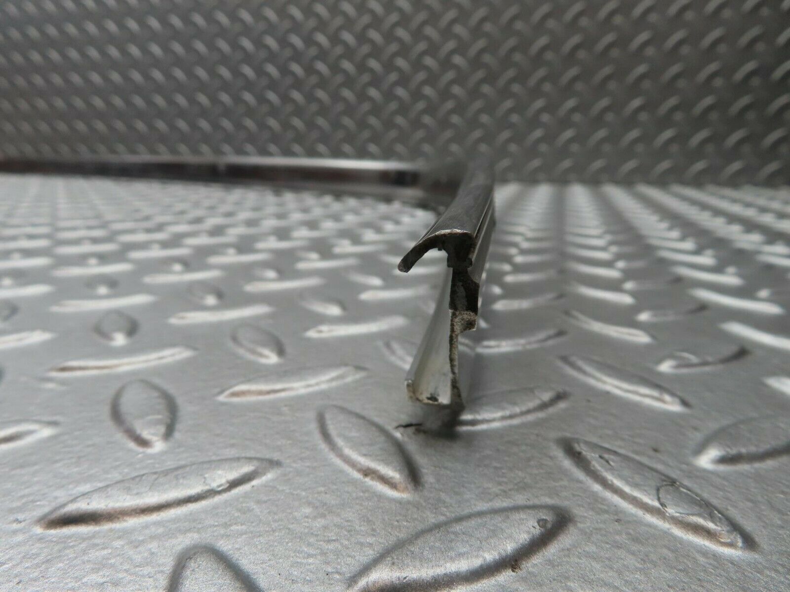 10146 Mercedes-Benz C123 230CE Coupe Roof Chrome Trim Left Side