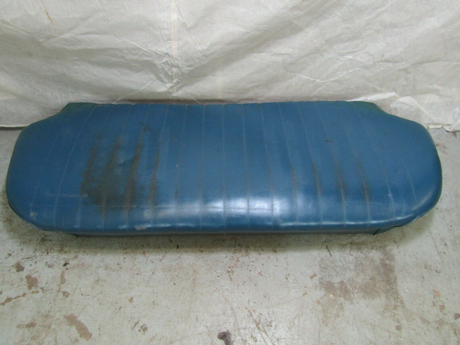 3259 Mercedes-Benz W120 PONTON Rear Seat Blue Bottom