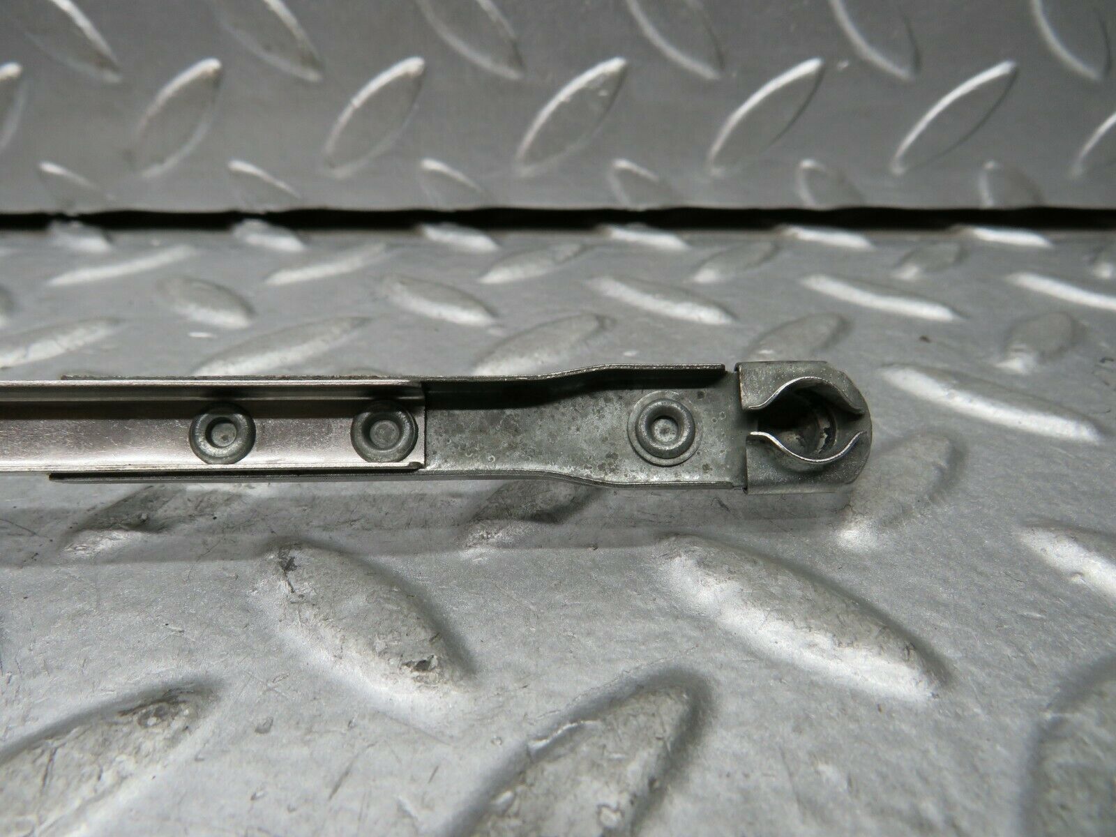 22182 Mercedes-Benz S123 280TE Wagon Throttle Linkage 0025450114