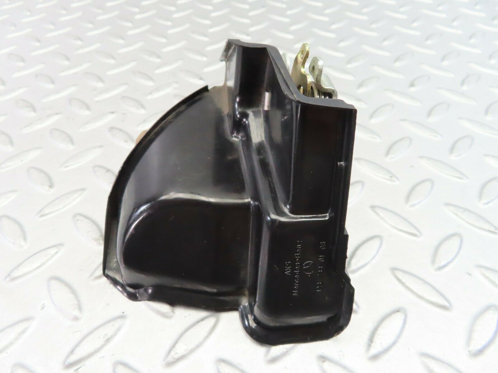 7702 Mercedes-Benz S123 230TE Wagon Rear Left Door Lock Mechanism 1237330108