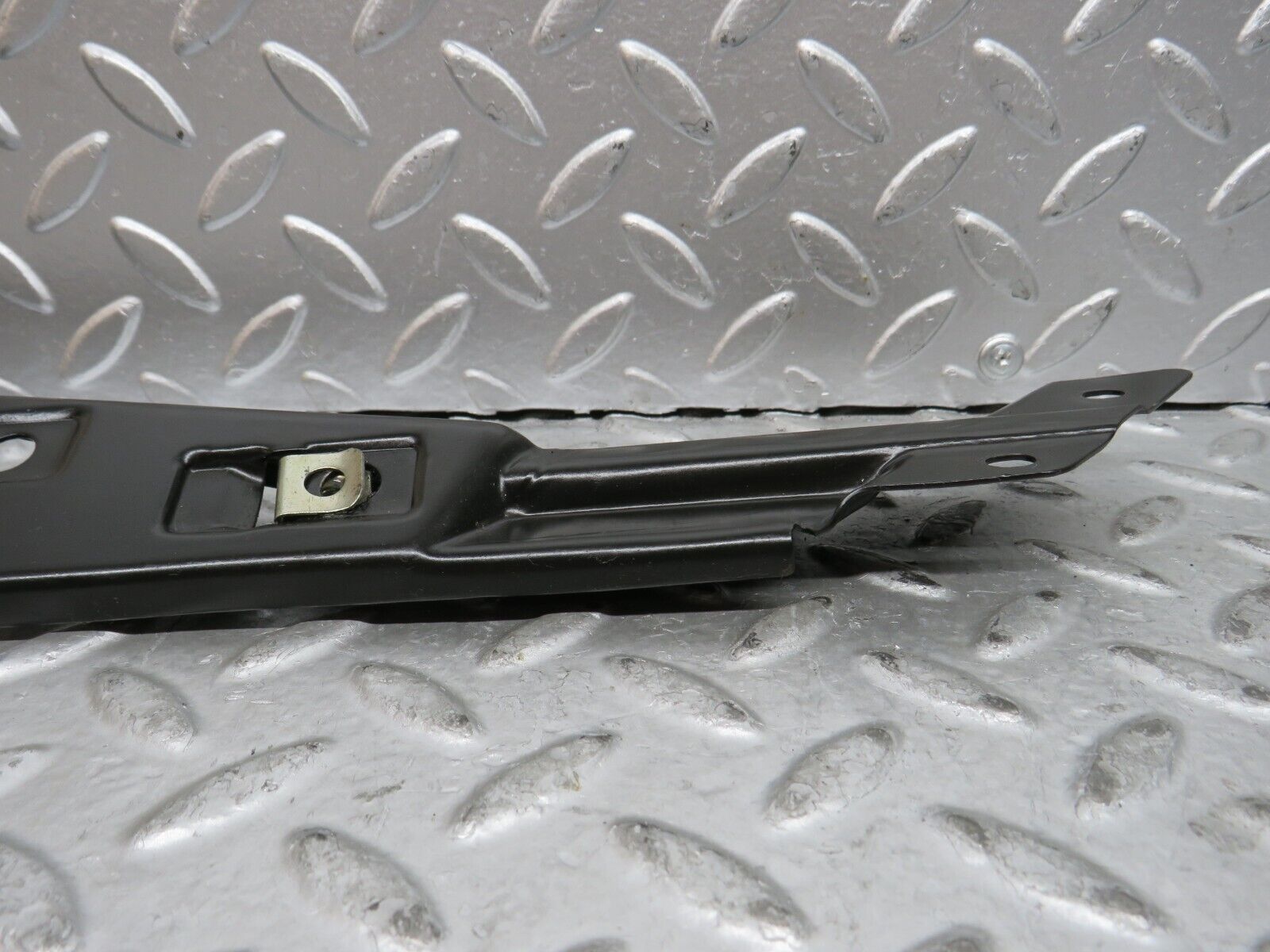 29164 Mercedes-Benz C124 320CE Coupe Rear Window Channel Support Right Side
