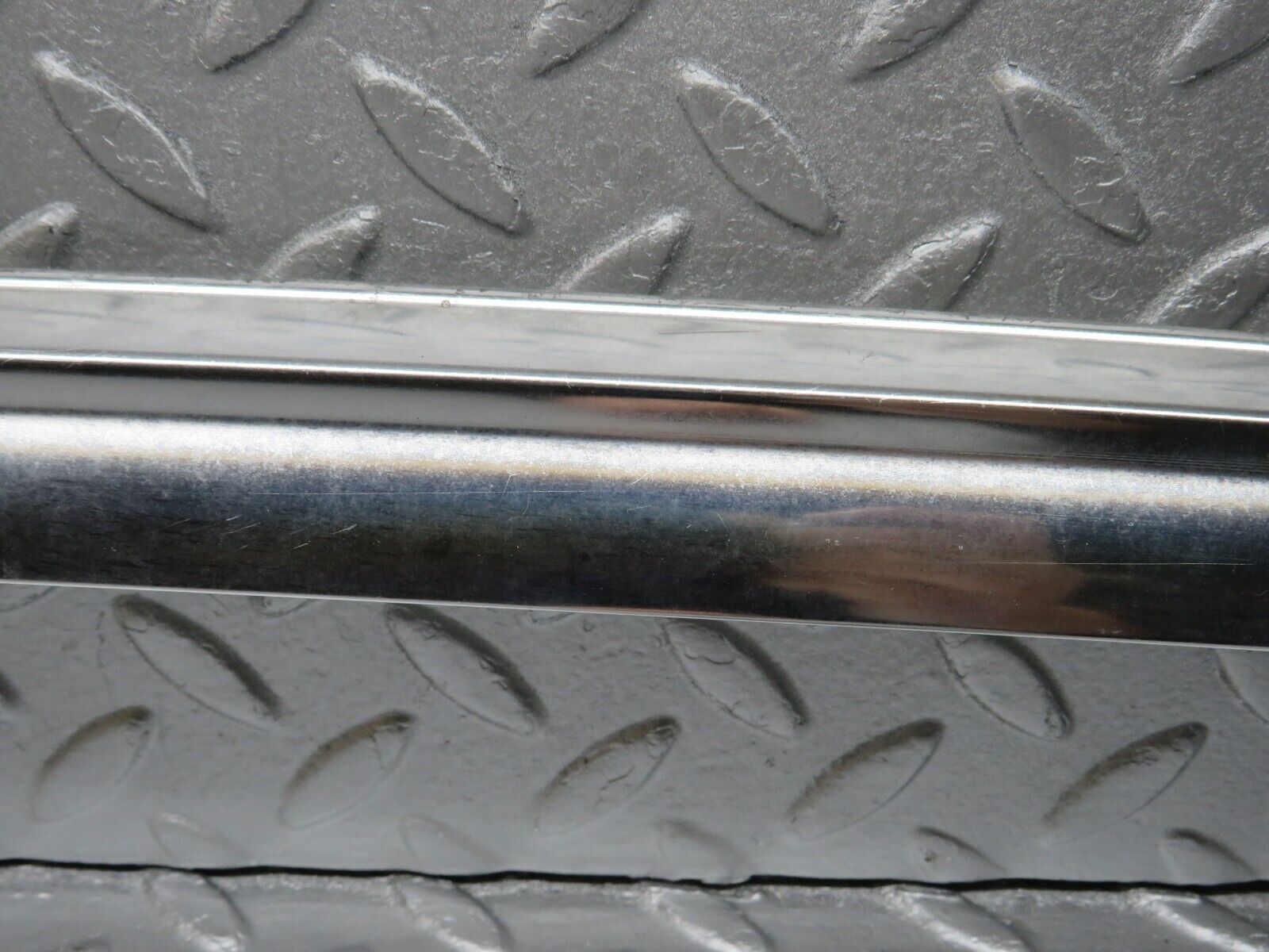 40200 Mercedes-Benz R107 Hardtop Under Windshield Chrome Trim