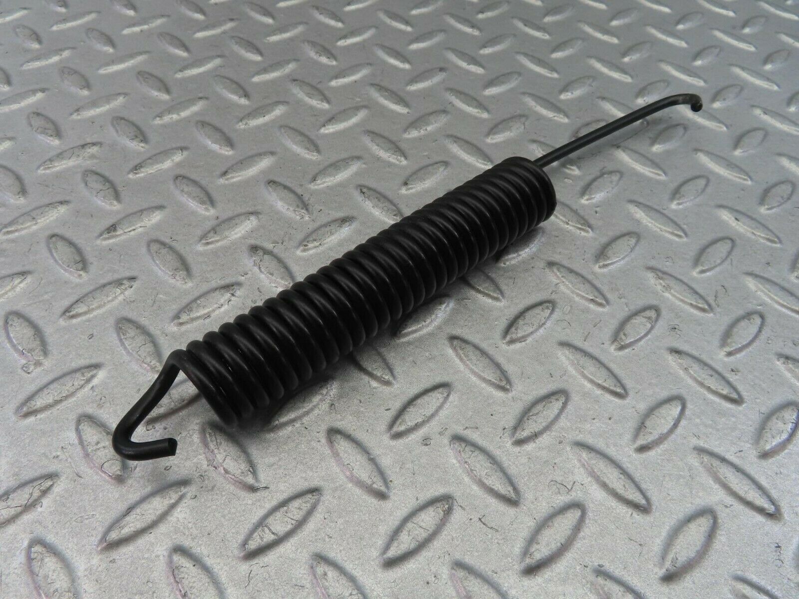 8622 Mercedes-Benz W108 Bonnet Hinge Spring