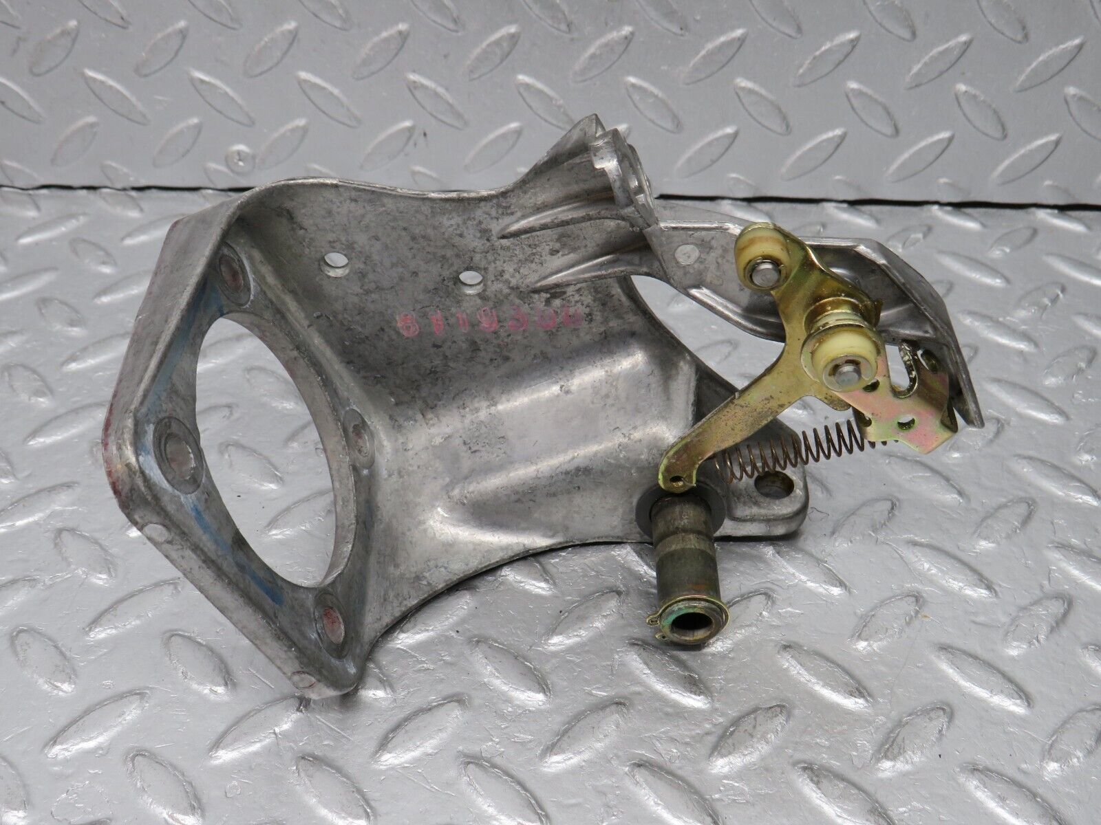 38764 Mercedes-Benz W201 190E 2.6L Brake Pedal Bracket 1242900919