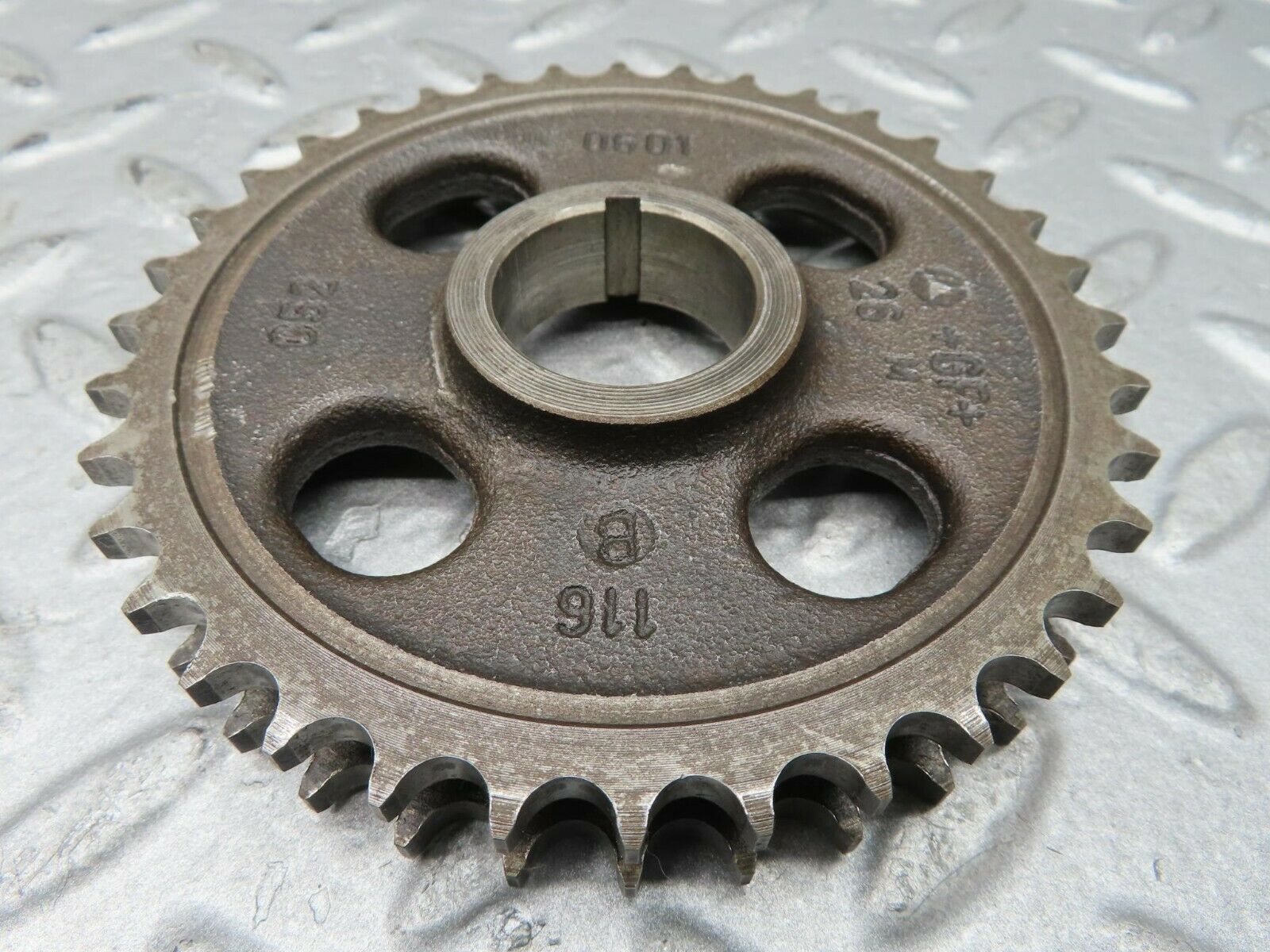 16692 Mercedes-Benz C107 380SLC Camshaft Timing Gear 1160520601