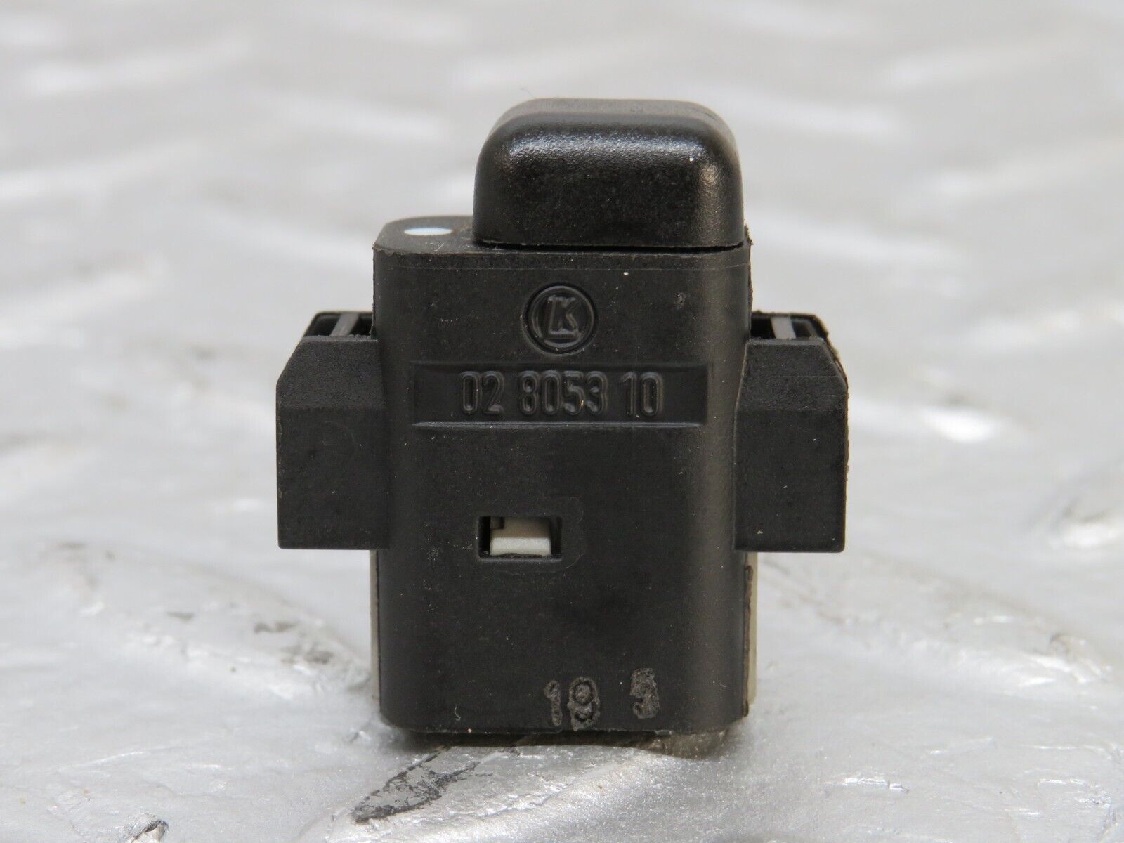 33318 Mercedes-Benz W202 C180 Child Lock Control Switch 1408205810