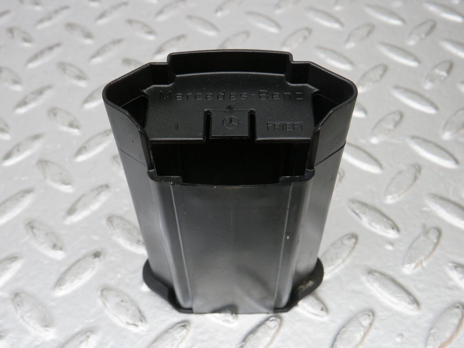 31532 Mercedes-Benz S124 220TE Wagon Door Safety Check Strap