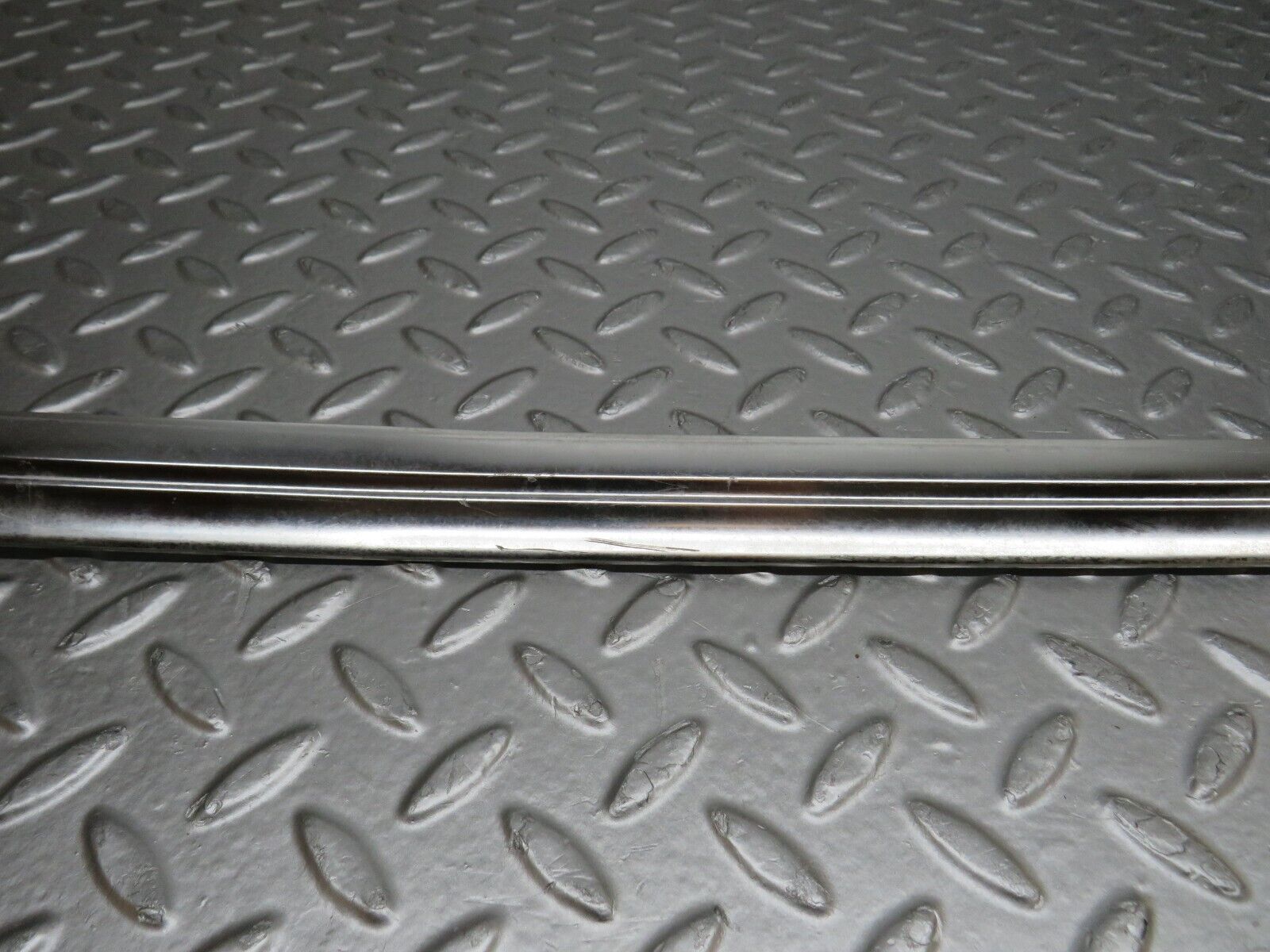 37582 Mercedes-Benz W109 300SEL Rear Windscreen Chrome Frame