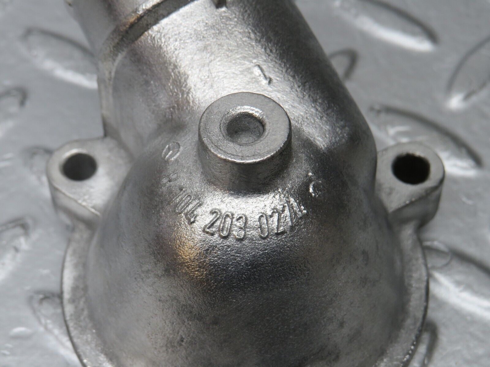 38632 Mercedes-Benz R129 280SL Coupe Thermostat Housing 1042030274