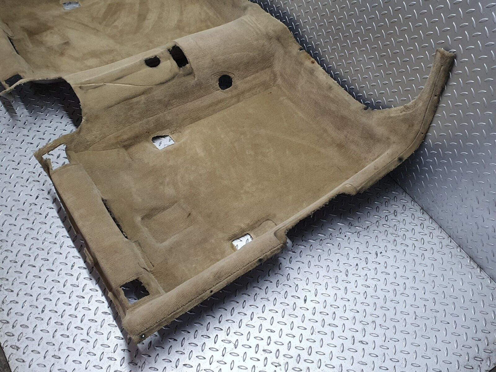 41136 Mercedes-Benz W126 300SE Rear Floor Carpet Beige 1266801546
