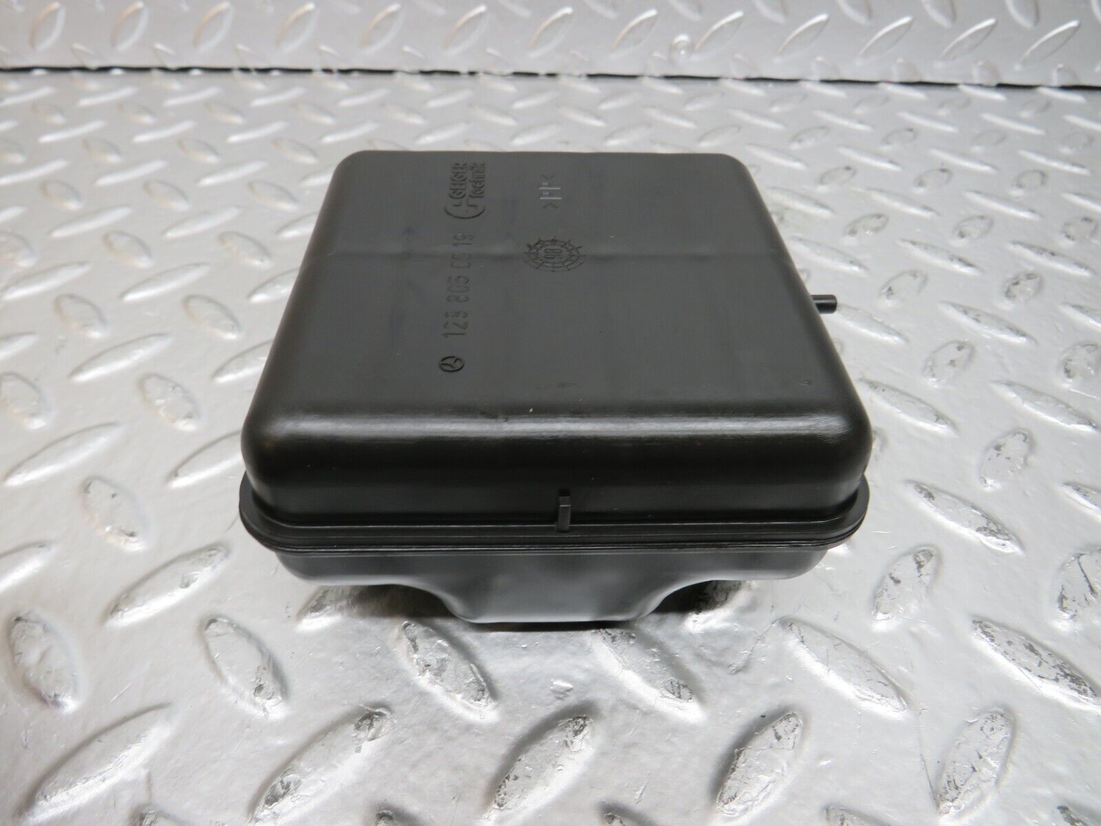 24815 Mercedes-Benz W140 S320 Air Vacuum Expansion Tank 1298050019
