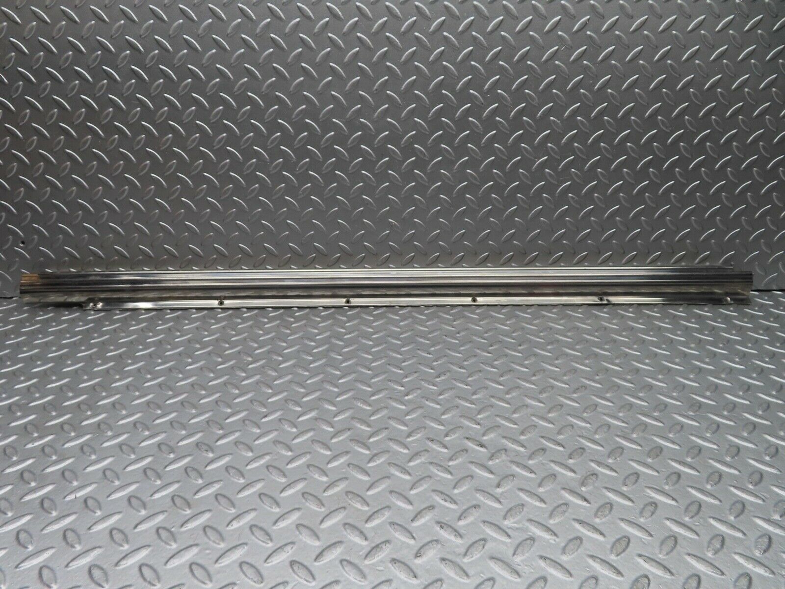 20762 Mercedes-Benz R107 450SL Left Door Sill Chrome