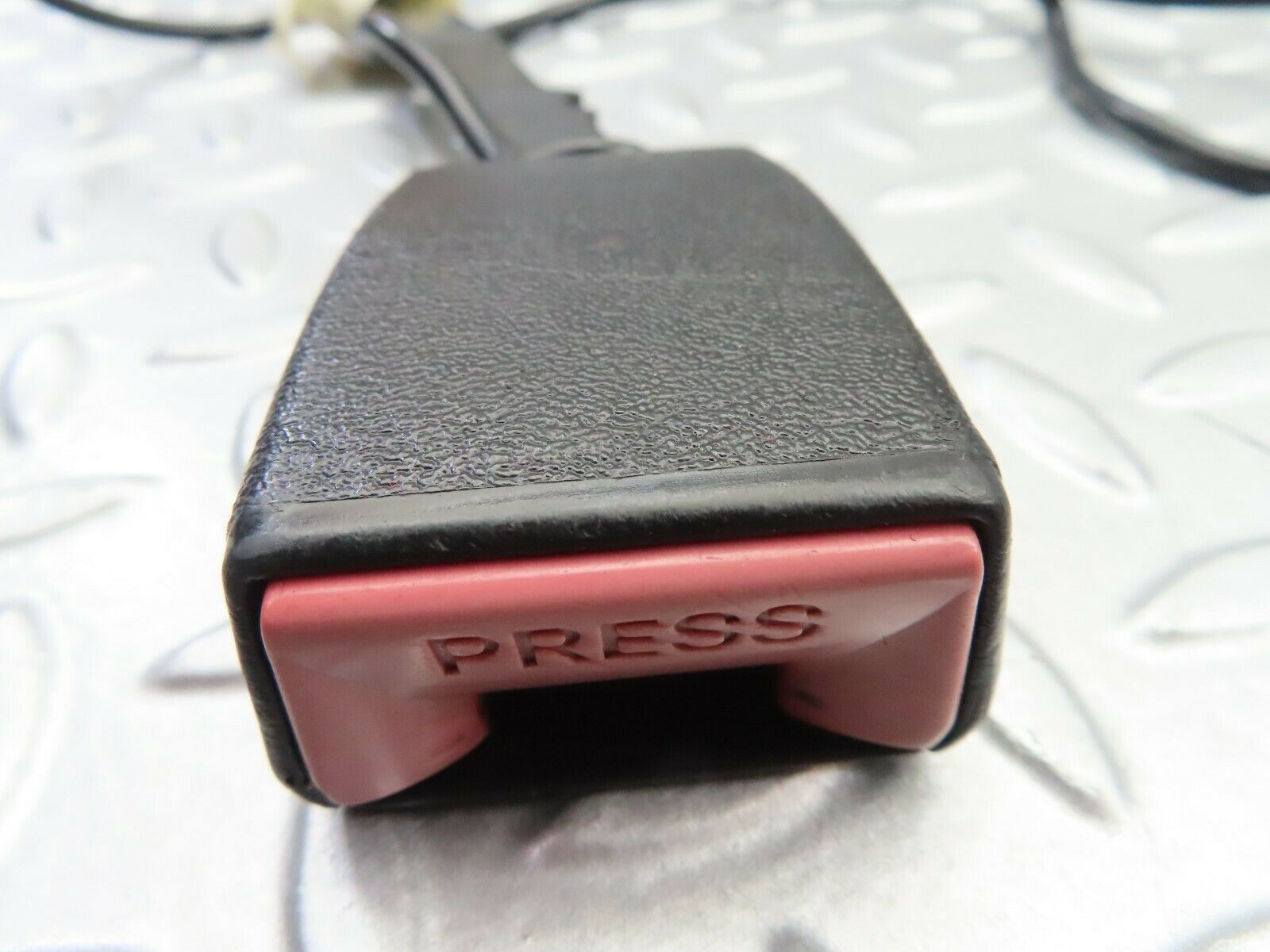 6561 Mercedes-Benz S124 E220 Wagon Front Left Seat Belt 1248609785