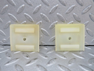 37816 Mercedes-Benz A124 320E Cabriolet Door Window Guide Bracket Plastic 2x 1267250897