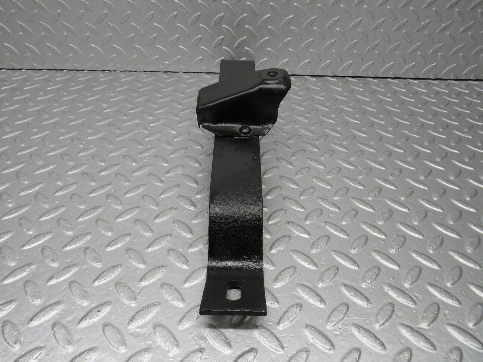 40393 Mercedes-Benz W110 230 Rear Left Bumper Bracket