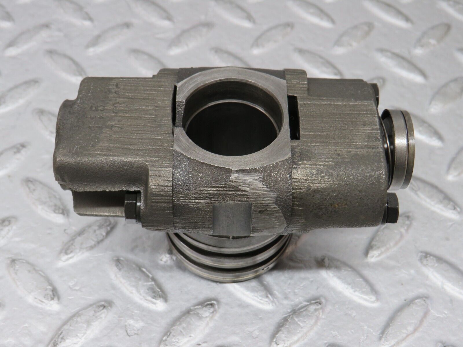 36411 Mercedes-Benz R107 450 Automatic Gearbox Governor 722.002