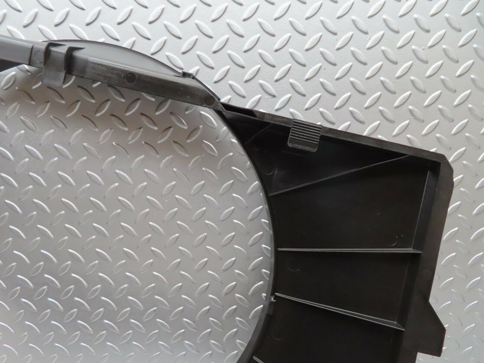 17327 Mercedes-Benz R129 300SL Coupe Radiator Fan Shroud Fan Cover 1295050055