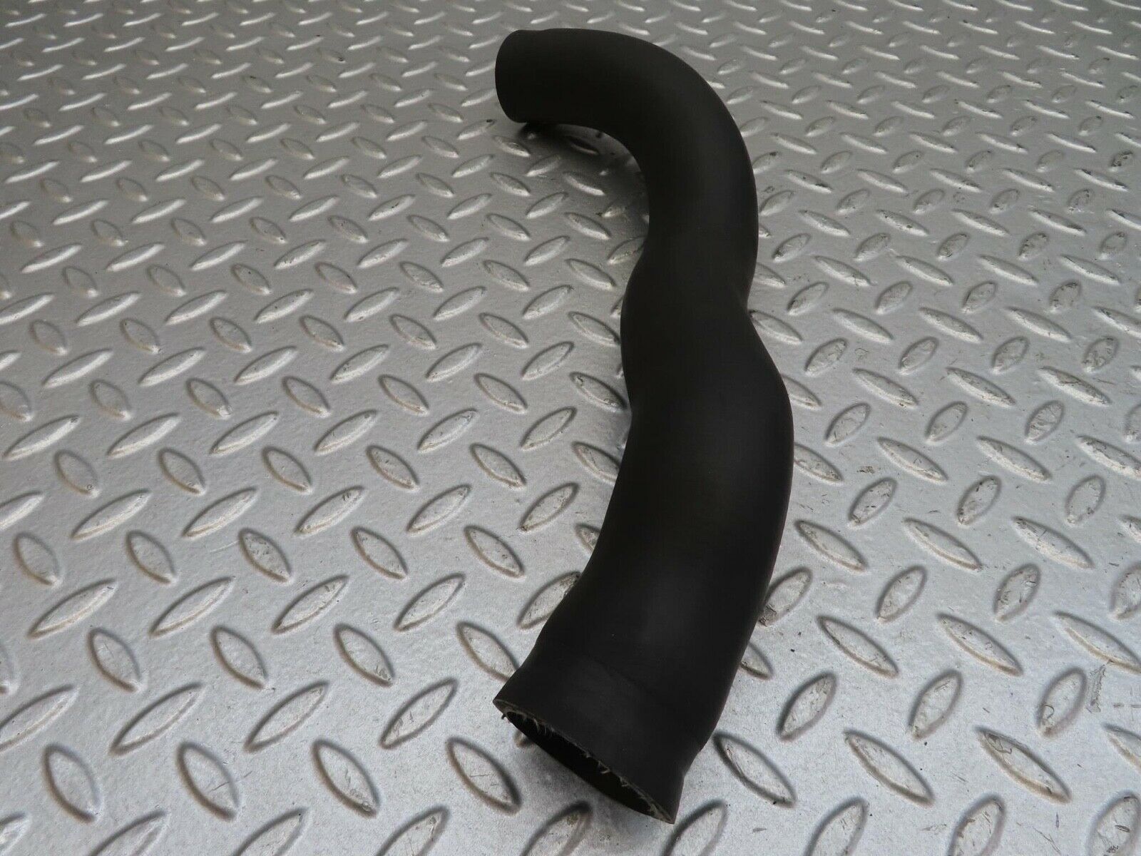 13786 Mercedes-Benz R107 450SL Radiator Hose 1165012482