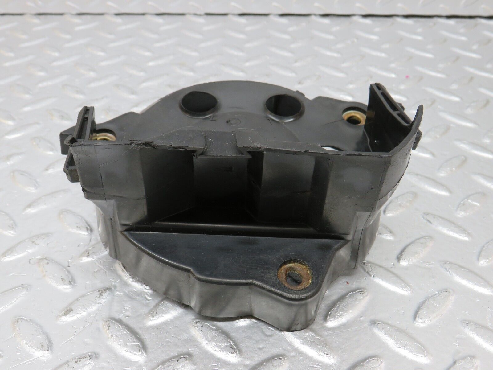 34186 Mercedes-Benz W124 260E Ignition Distributor Suppressor Cover 1031580585