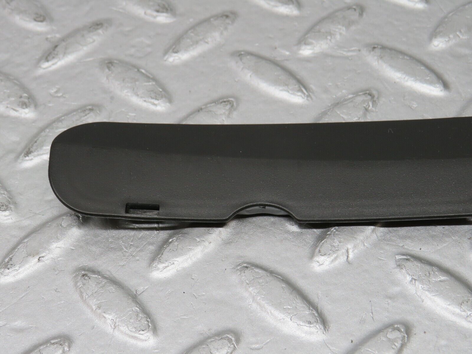 36689 Mercedes-Benz W201 190E 2.0L Windscreen Washer Nozzle Cover Trim 2018891325