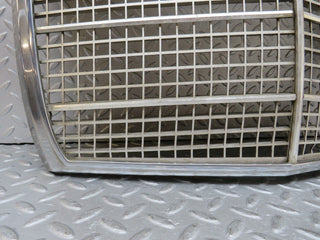 W108 bonnet grill chrome used OEM