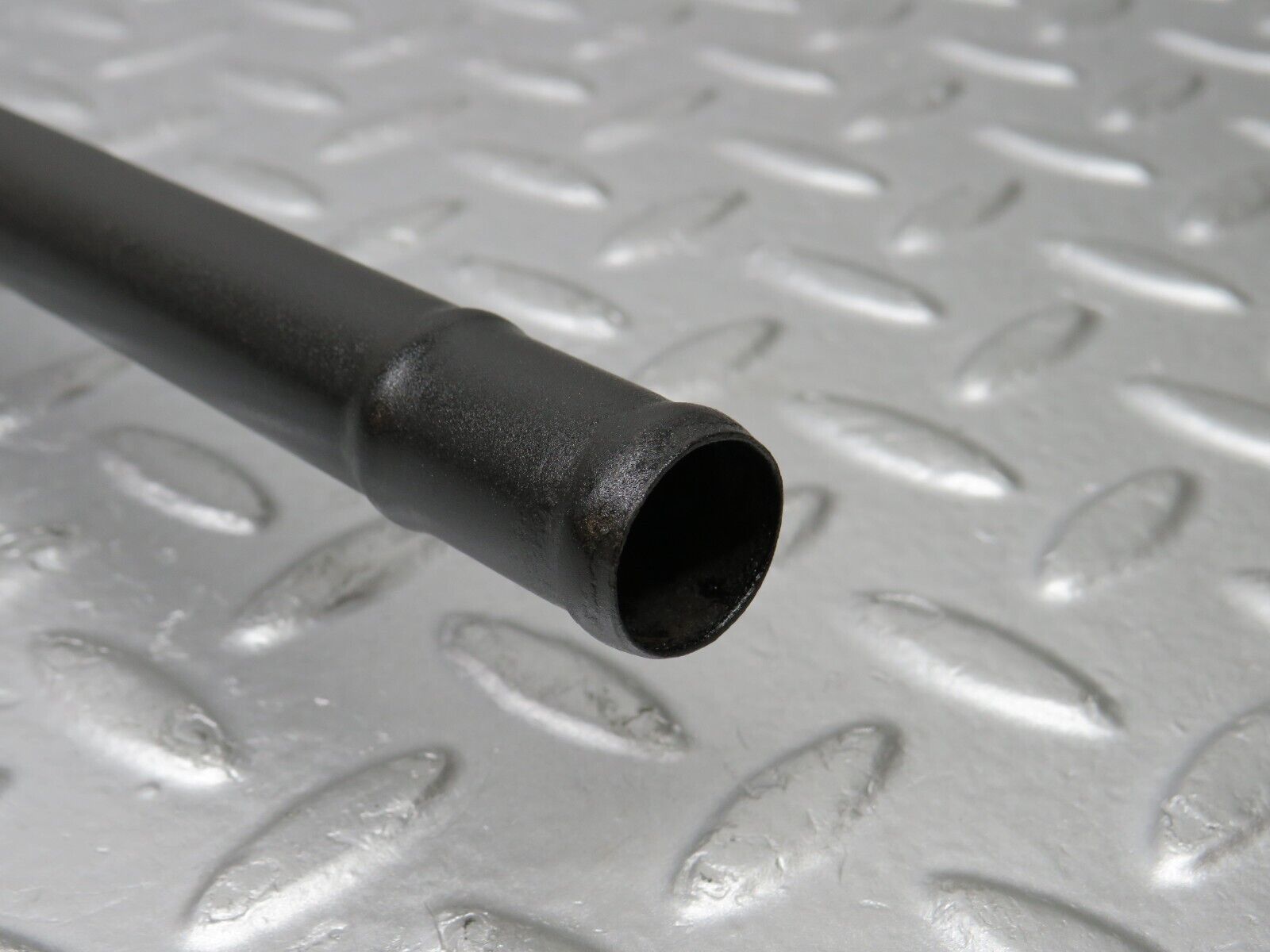 38149 Mercedes-Benz A124 320E Cabriolet Coolant Pipe