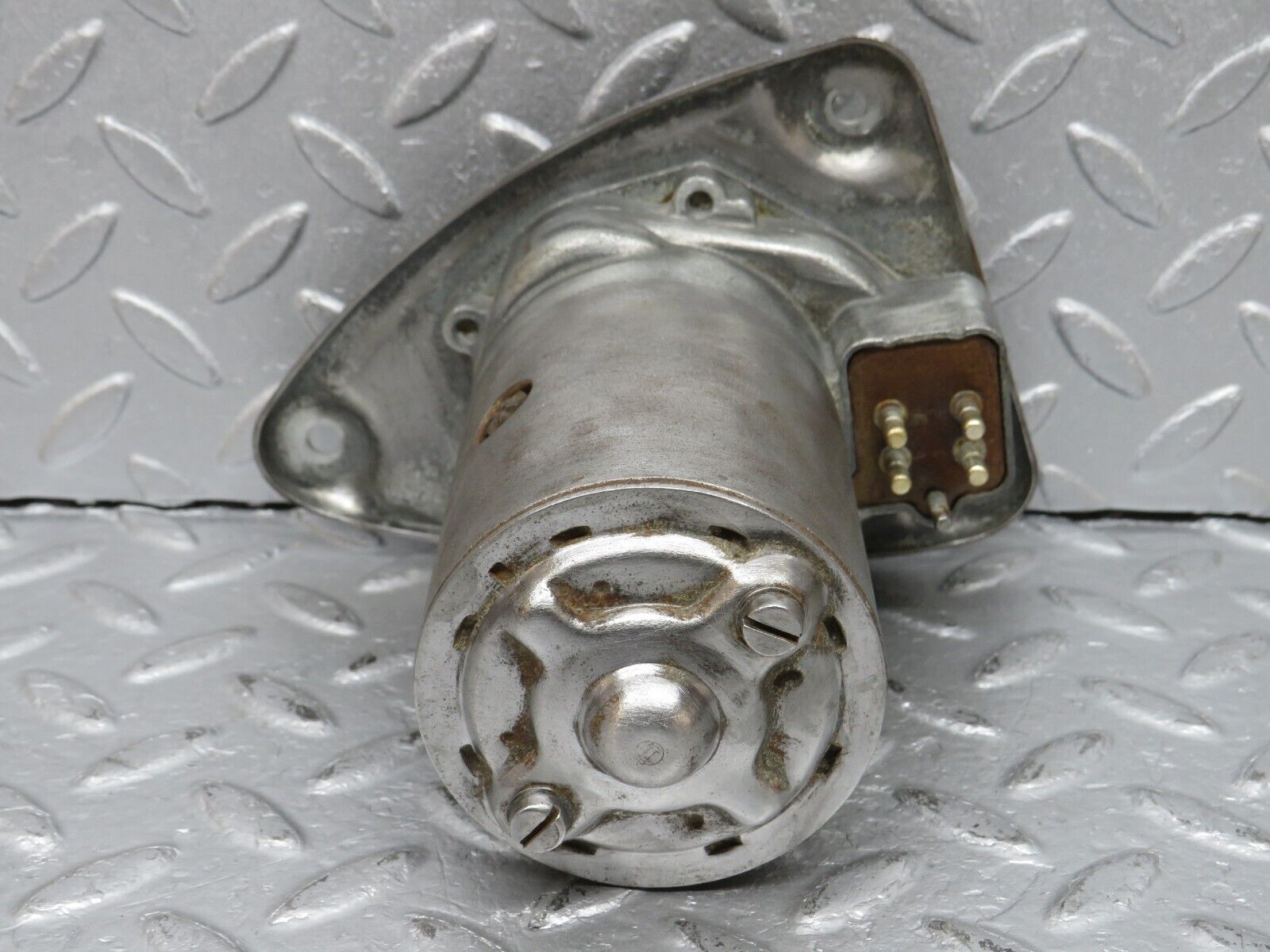 40230 Mercedes-Benz W110 230 Wiper Motor Bosch 0390716006