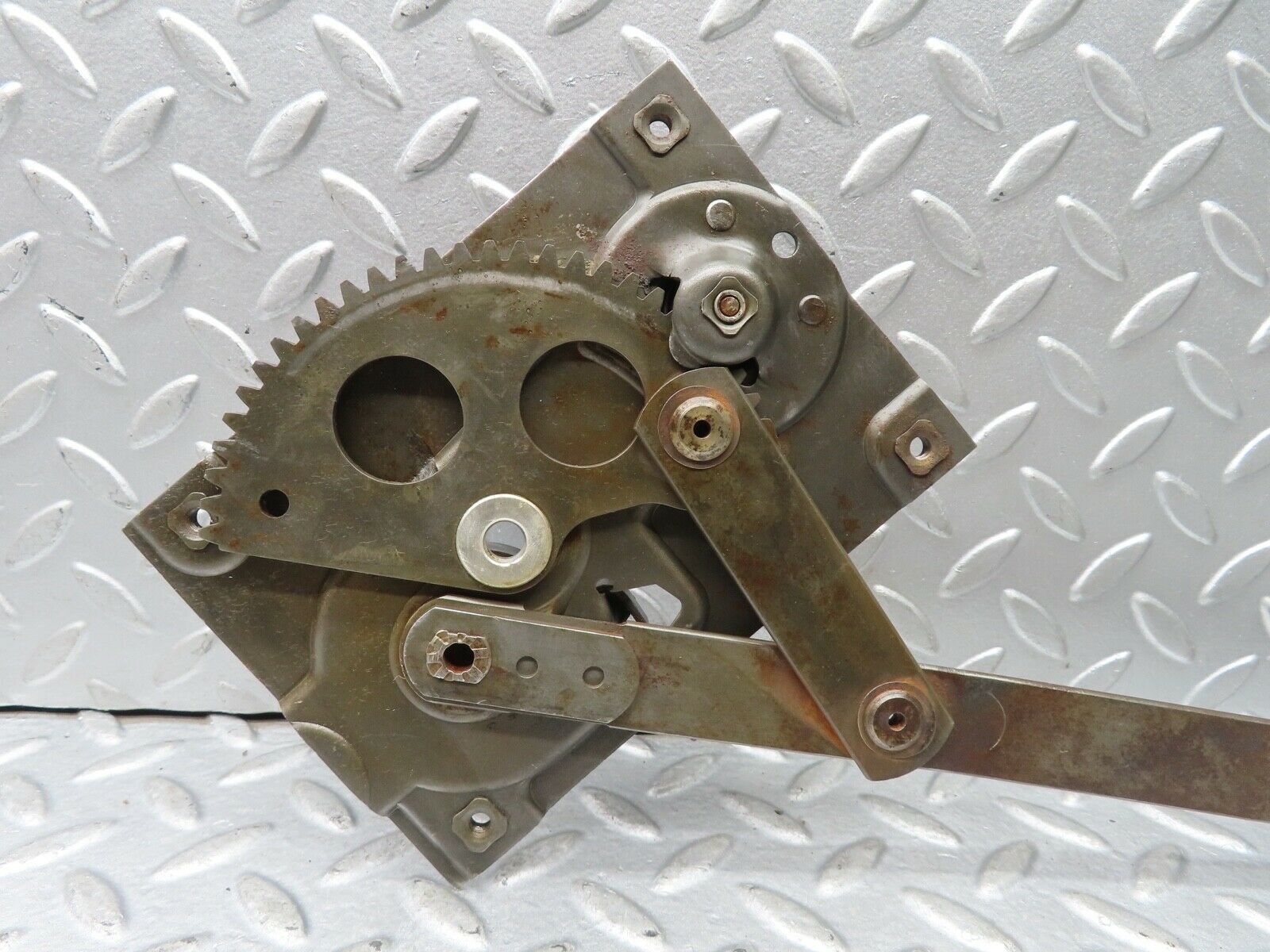 19005 Mercedes-Benz W121 190b Ponton Front Left Manual Window Regulator