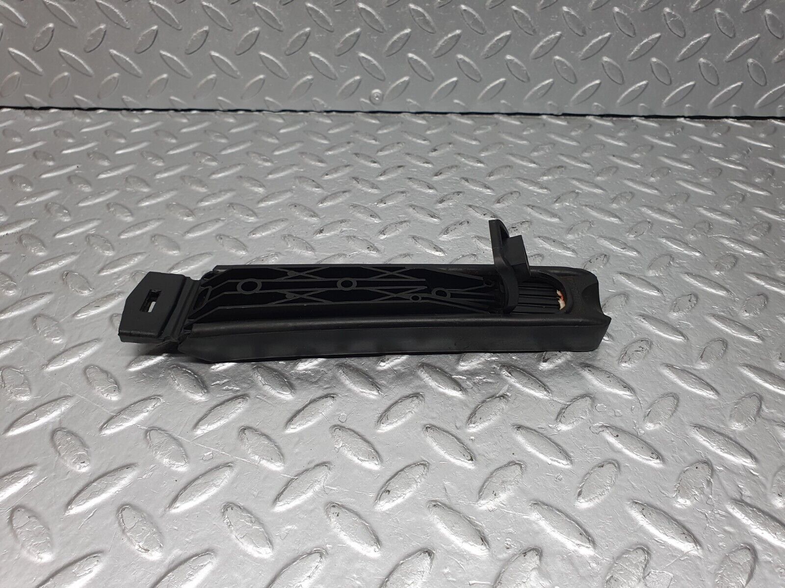 41059 Mercedes-Benz W126 300SE Accelerator Pedal With Rubber 1233010082 1263000504