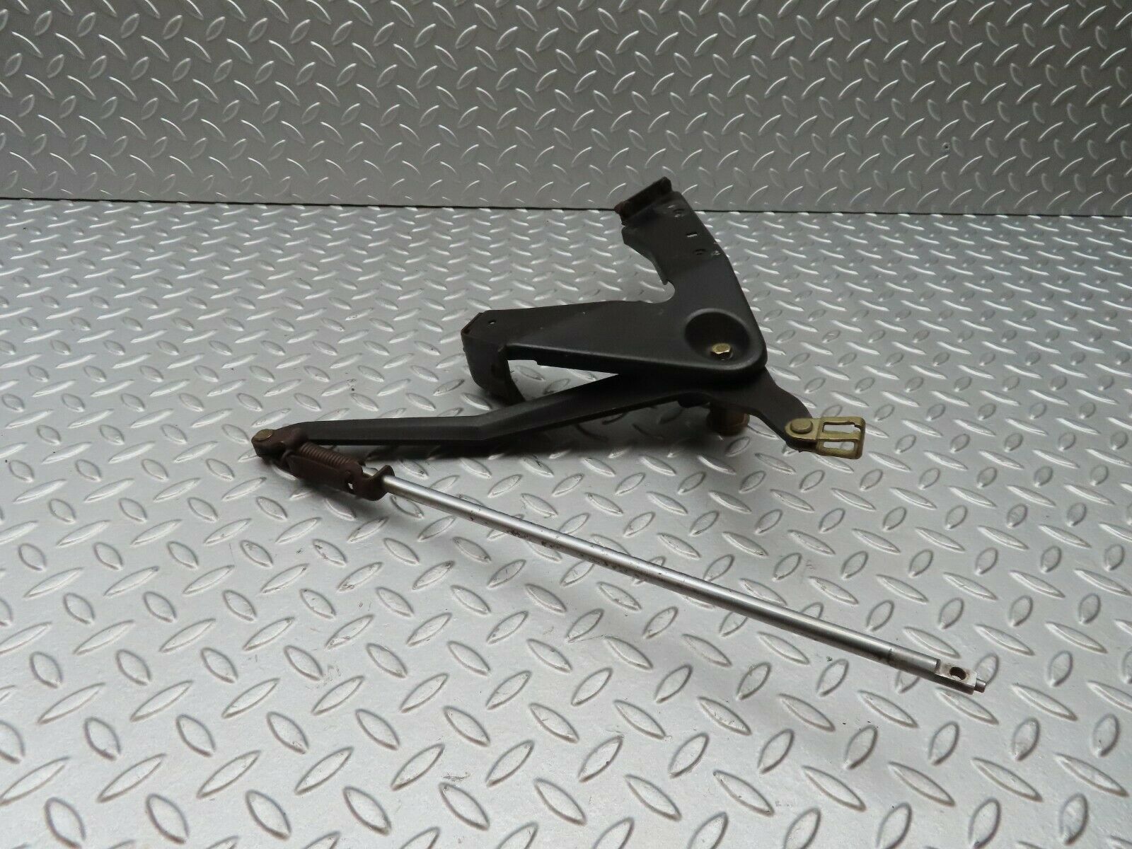 4871 Mercedes-Benz W114 280CE Coupe Handbrake Regulator