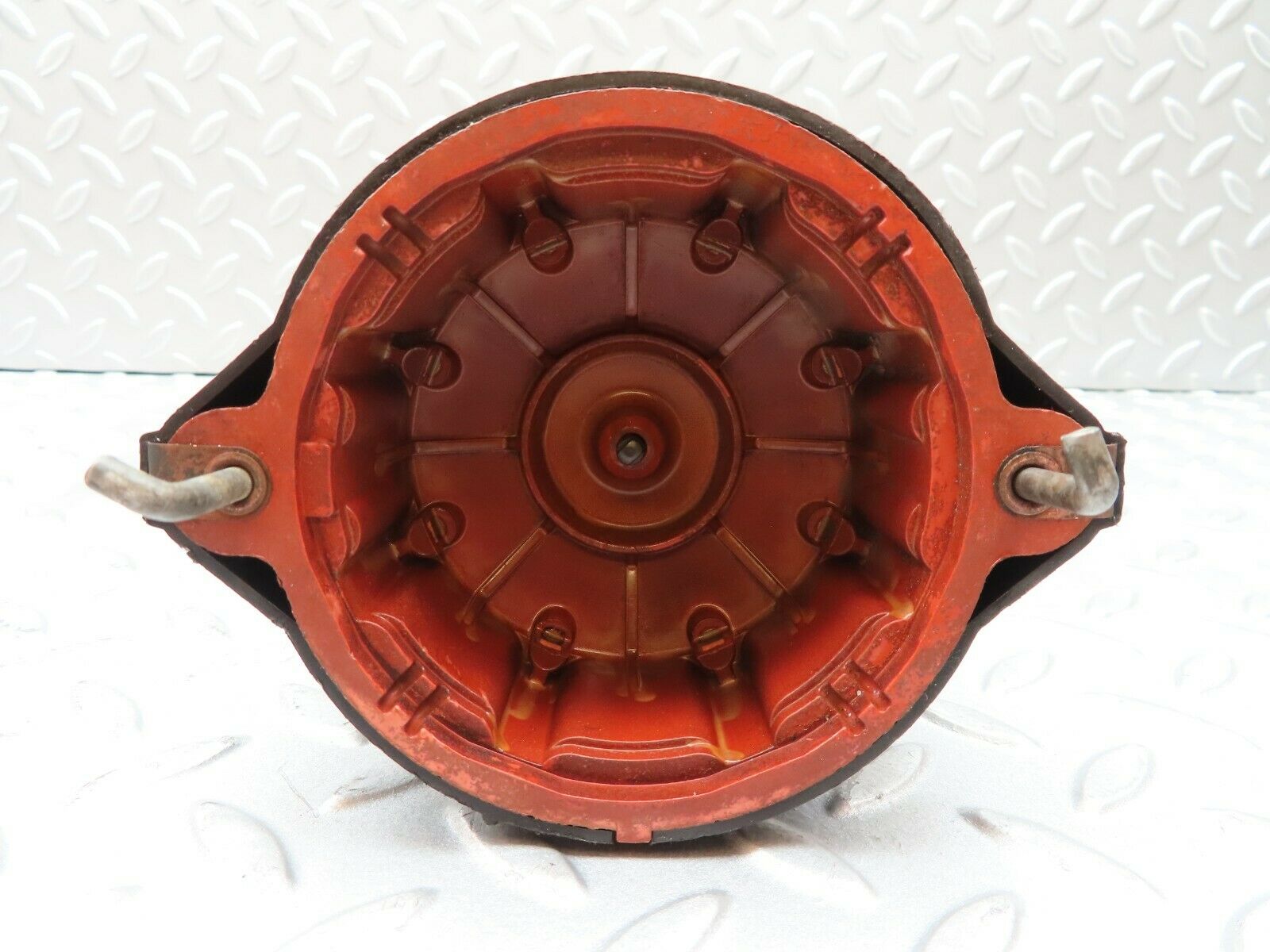 0080 Mercedes-Benz W116 350SE Distributor Cap