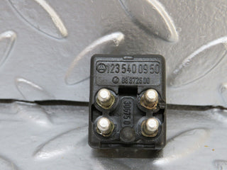 25525 Mercedes-Benz W123 200 Fuse Box Connector 1235400950