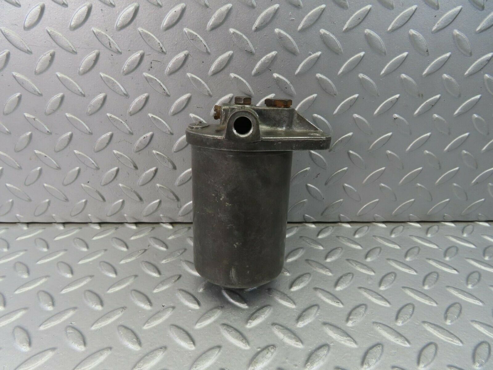 8915 Mercedes-Benz W108 Fuel Filter Housing