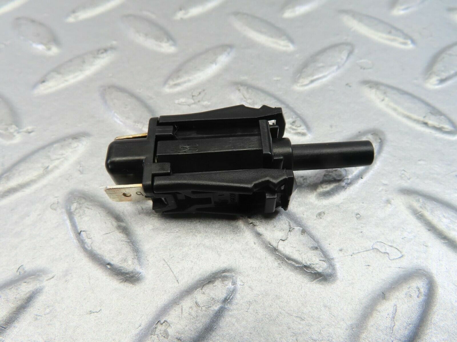10734 Mercedes-Benz W123 230E door contact switch 0015458714