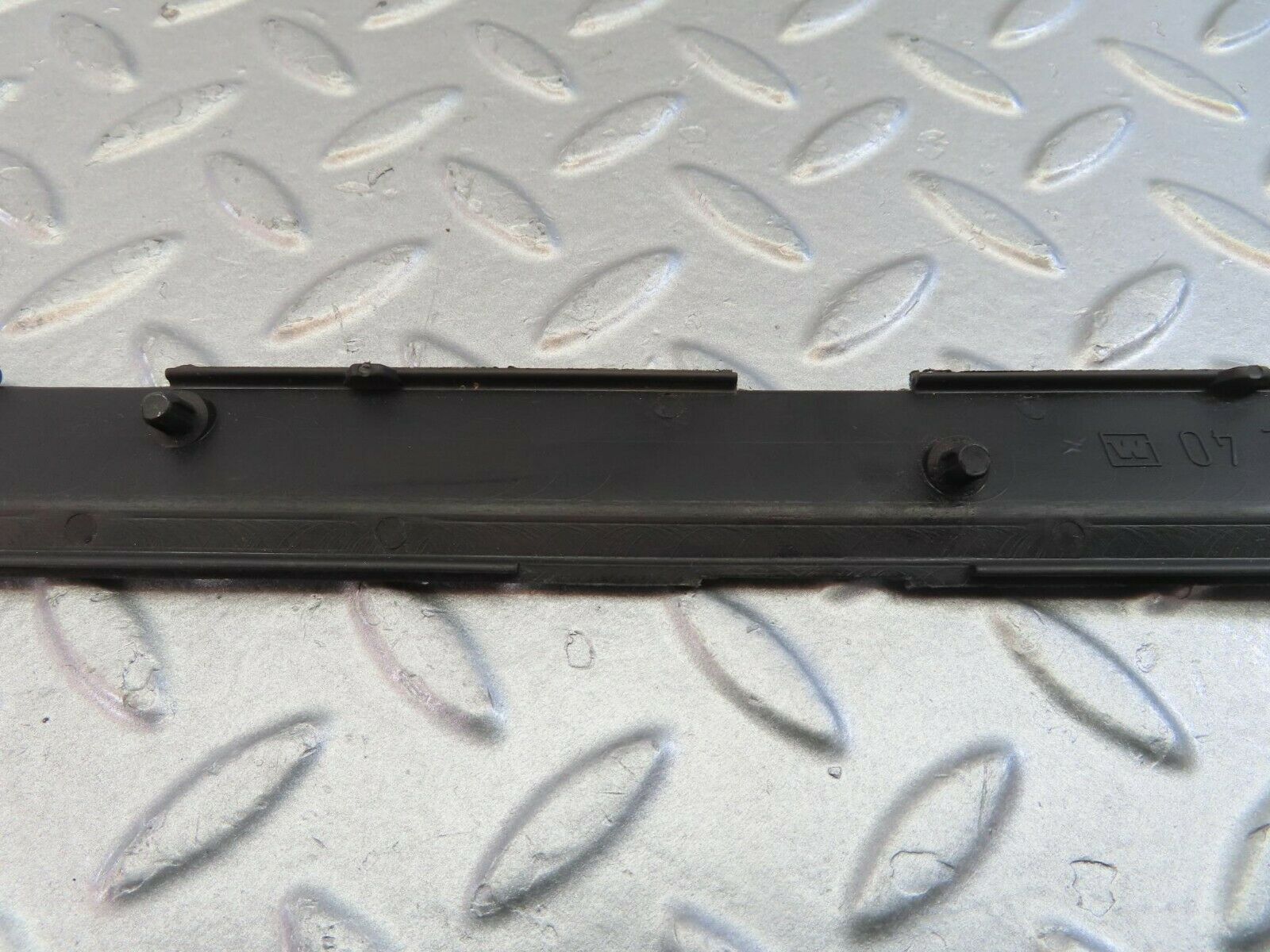 10041 Mercedes-Benz C123 230CE Coupe Distributor Plug Protective Cap 1021591240