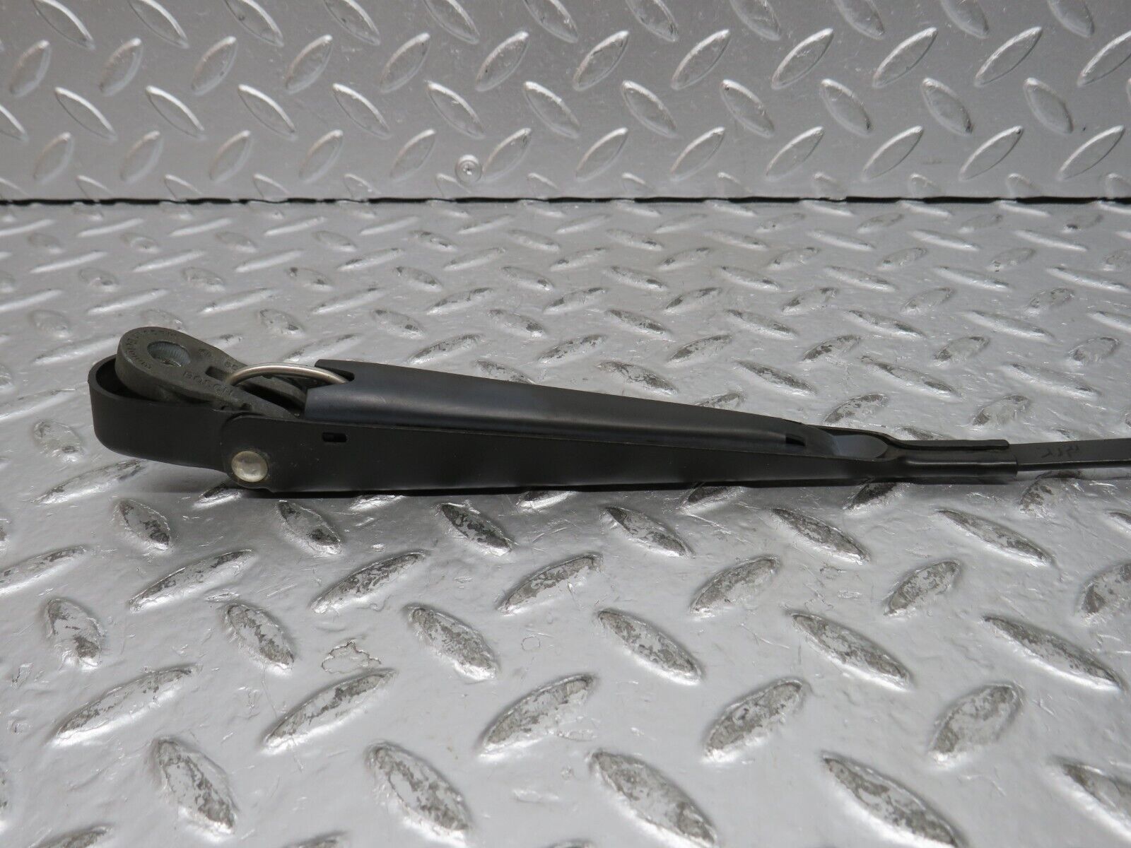 32098 Mercedes-Benz W123 230E Wiper Arm Bosch Right Side