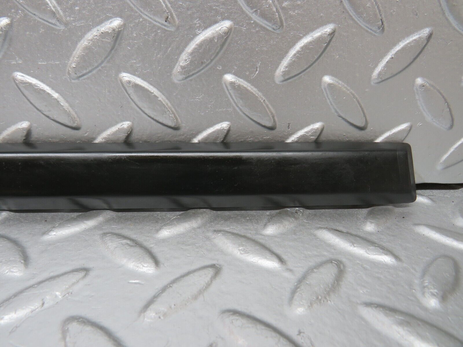 30787 Mercedes-Benz W201 190E 2.0L Rear Left Door Centre Moulding Trim