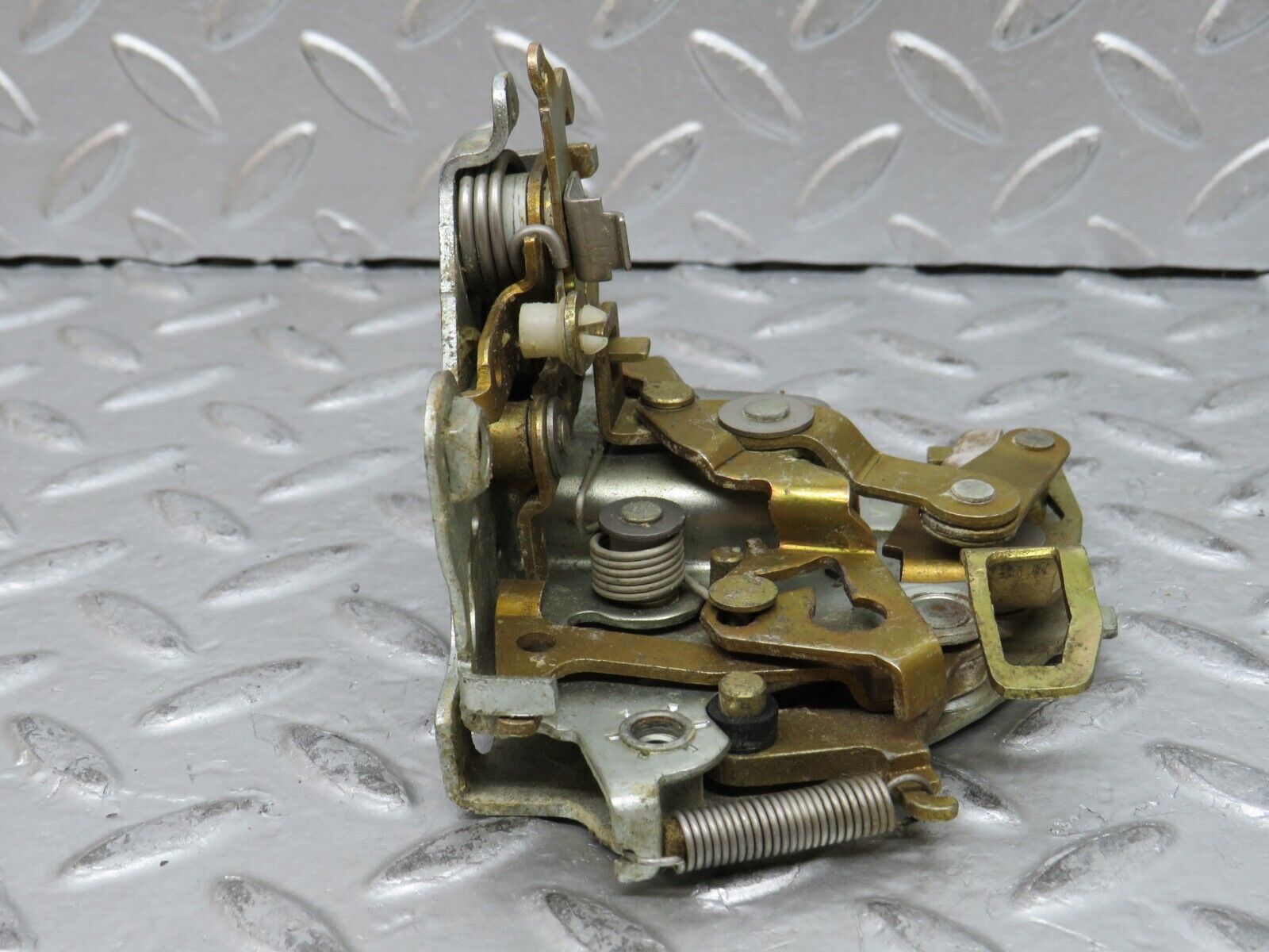 27954 Mercedes-Benz W123 280E Rear Left Door Lock Mechanism